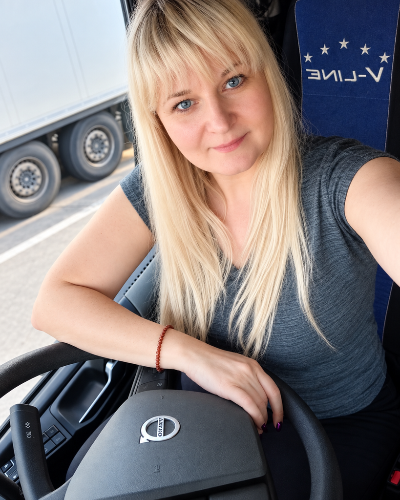 Lady Truck View za kierownicą ciężarówki